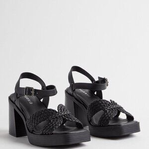 NWT Torrid Crisscross Platform Heel Sandal (WW)